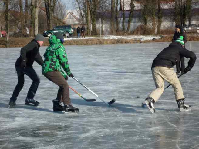 011_schlittschufahren