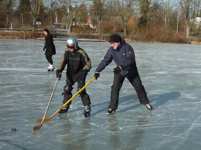 015_schlittschufahren