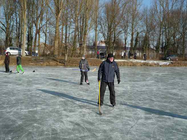 021_schlittschufahren